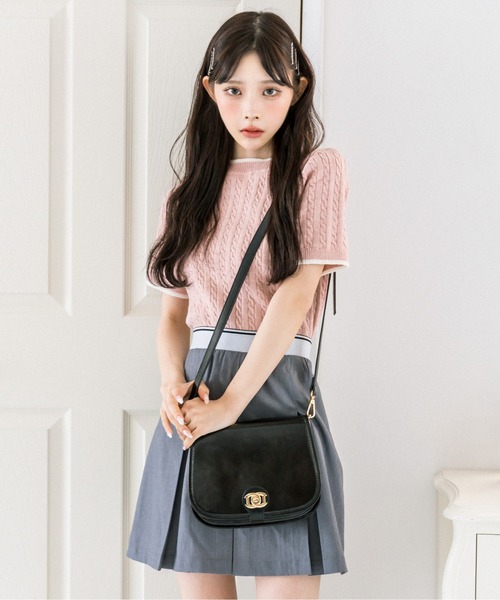 OLIVE des OLIVE（オリーブデオリーブ）の「フラップショルダー　1032120040（ショルダーバッグ・レディース・ダークブラウン/ブラウン/ブラック・FREE）」の7枚目の写真