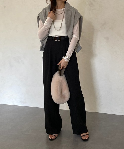 DouDou(ドゥドゥ)の「【WEB限定】 メロークルーネックプルオーバー(Tシャツ/カットソー・レディース・ベージュ/ブラック/オフホワイト・FREE)」の7枚目の写真
