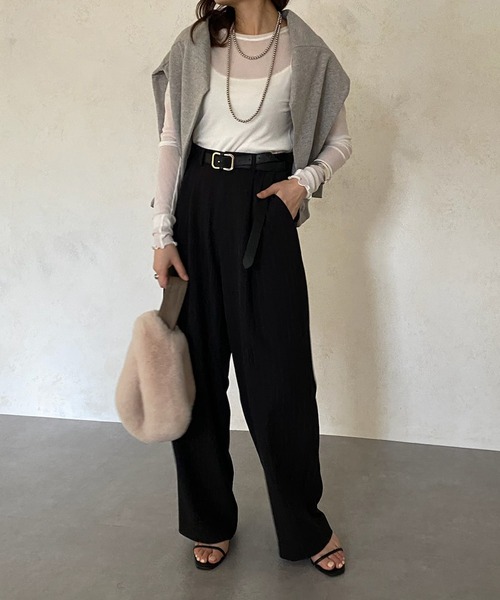 DouDou(ドゥドゥ)の「【WEB限定】 メロークルーネックプルオーバー(Tシャツ/カットソー・レディース・ベージュ/ブラック/オフホワイト・FREE)」の5枚目の写真