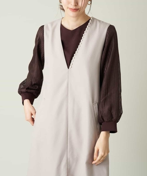 a.v.v（アーヴェヴェ）の「レーススリーブトップス（Tシャツ/カットソー・レディース・パープル/ブラック/ブラウン/アイボリー・36/40/34/38/42）」の4枚目の写真