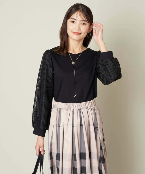 a.v.v（アーヴェヴェ）の「レーススリーブトップス（Tシャツ/カットソー・レディース・パープル/ブラック/ブラウン/アイボリー・36/40/34/38/42）」の19枚目の写真