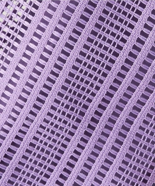 a.v.v（アーヴェヴェ）の「レーススリーブトップス（Tシャツ/カットソー・レディース・パープル/ブラック/ブラウン/アイボリー・36/40/34/38/42）」の9枚目の写真