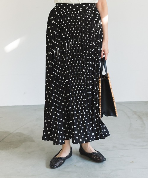 pairmanon（ペアマノン）の「【ママサイズ】アコーディオン総柄プリーツロングスカート（スカート・レディース・ホワイト系その他3/ベージュ系その他/ブラック系その他・FREE）」の3枚目の写真