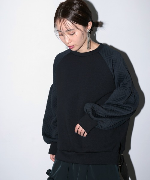 HERENCIA（ヘレンチア）の「キルティングドッキング ラグランスリーブ サイドベルト プルオーバー（スウェット・レディース・ブラック/カーキ/オフホワイト・FREE）」の6枚目の写真