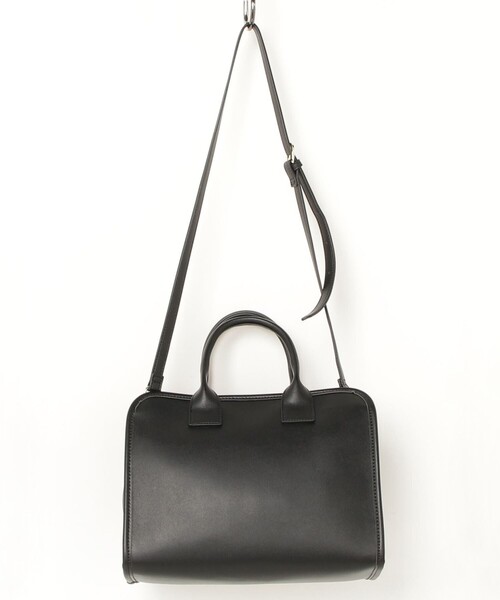 fredy emue(フレディエミュ)の「ベルトフラップパーテーショントートバッグ(トートバッグ・レディース・ベージュ/ブラック・FREE)」の7枚目の写真