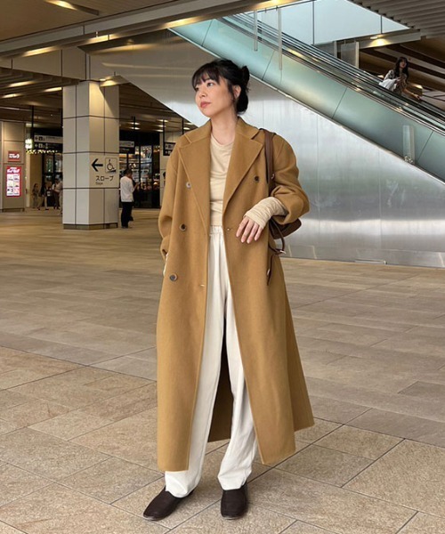 ETRE TOKYO（エトレトウキョウ）の「ダブルブレストリバーロングコート