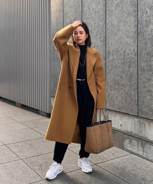 ETRE TOKYO（エトレトウキョウ）の「ダブルブレストリバーロングコート