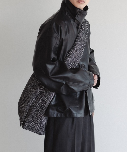 epnok（エプノック）の「ツイードライクビッグショルダーバッグ（ショルダーバッグ・メンズ・ブラウン/ブラック・ONE SIZE）」の6枚目の写真