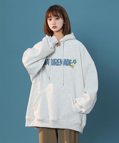 SHEPP(シープ)の「フラワーロゴ オーバーサイズパーカー(パーカー・レディース・アイボリー/ブルー/ブラック・XL/XXX-LARGE/M)」の4枚目の写真