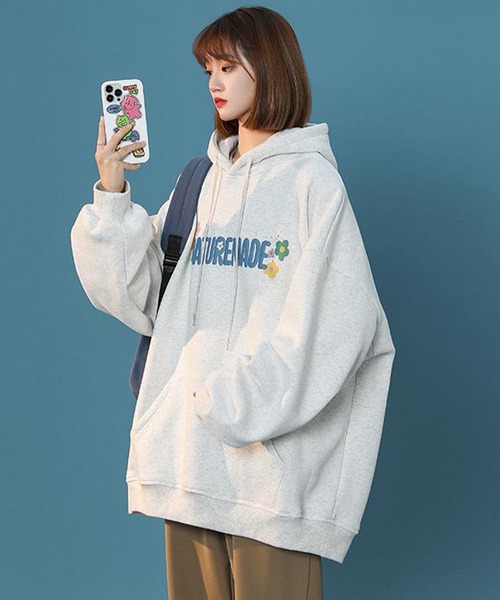 SHEPP(シープ)の「フラワーロゴ オーバーサイズパーカー(パーカー・レディース・アイボリー/ブルー/ブラック・XL/XXX-LARGE/M)」の5枚目の写真