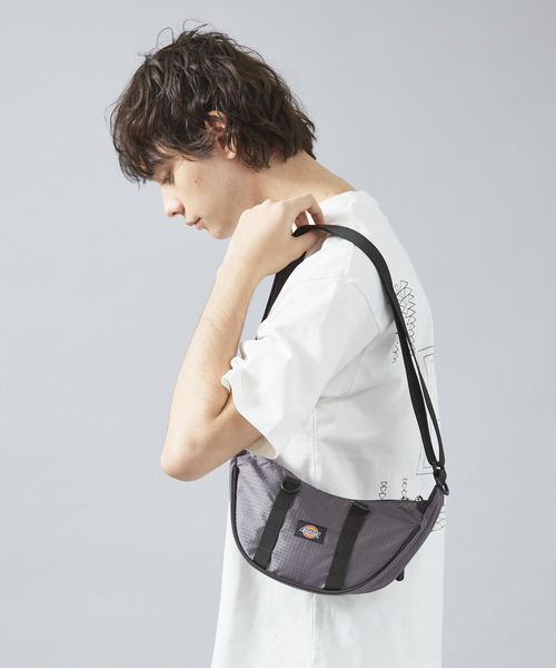 Dickies（ディッキーズ）の「【Dickes /ディッキーズ】RIPSTOP MT MOON / バナナポーチ（ボディバッグ/ウエストポーチ・メンズ・ブラック/パープル/カーキ/チャコールグレー・フリー）」の2枚目の写真