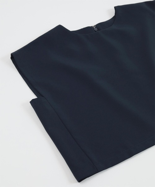 UR'S（ユアーズ）の「クロップドトップス×キャミソールワンピースセットアップ（セットアップ・レディース・ネイビー/アイボリー・S/L/M）」の19枚目の写真