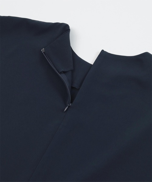 UR'S（ユアーズ）の「クロップドトップス×キャミソールワンピースセットアップ（セットアップ・レディース・ネイビー/アイボリー・S/L/M）」の20枚目の写真