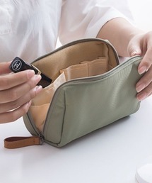 Coo+i（クーイ）の「軽量ナイロン撥水化粧ポーチ（ポーチ）」