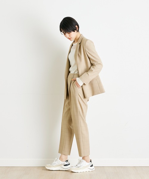 INED CLARO（イネドクラロ）の「【洗えるセットアップ】シャドーブロックチェック柄ジャケット（スーツジャケット・レディース・ベージュ/ネイビー・7号/9号/11号）」の7枚目の写真