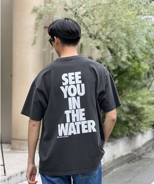 MAGIC NUMBER(マジック ナンバー)の「【MAGIC NUMBER】SEE YOU IN THE WATER PIGMENT S/S T-SHIRT(GOAT)(Tシャツ/カットソー・メンズ・ホワイト/キャメル/ブラック・MEDIUM/LARGE/X-LARGE)」の18枚目の写真