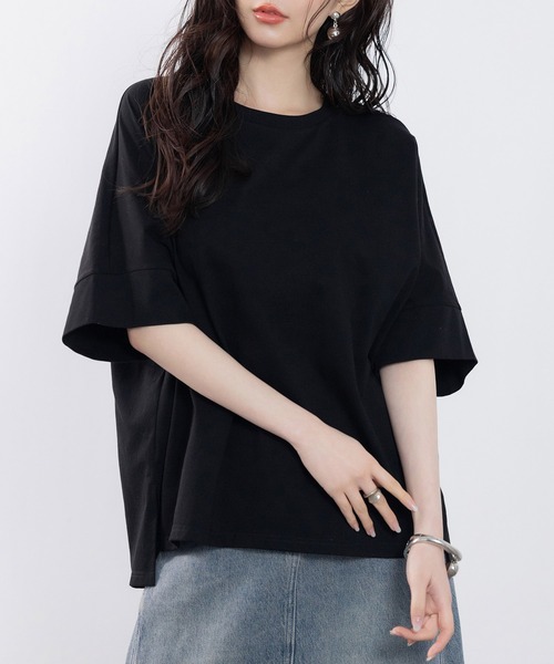 SAISON DE PAPILLON(セゾンドパピヨン)の「クルーネックオーバーシルエット綿混Tシャツ(Tシャツ/カットソー・レディース・ホワイト/ブラック/ベージュ/チャコール・フリー)」の1枚目の写真