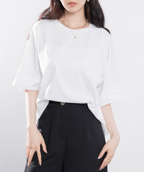 SAISON DE PAPILLON(セゾンドパピヨン)の「クルーネックオーバーシルエット綿混Tシャツ(Tシャツ/カットソー・レディース・ホワイト/ブラック/ベージュ/チャコール・フリー)」の12枚目の写真