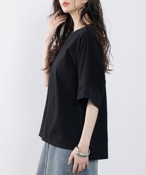 SAISON DE PAPILLON(セゾンドパピヨン)の「クルーネックオーバーシルエット綿混Tシャツ(Tシャツ/カットソー・レディース・ホワイト/ブラック/ベージュ/チャコール・フリー)」の19枚目の写真