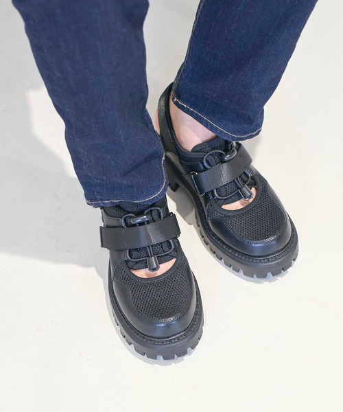 ing（イング）の「厚底スニーカーサンダル（サンダル・レディース・ベージュ系その他/ブラック/ベージュ・L/M/S）」の2枚目の写真