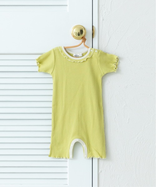 pairmanon（ペアマノン）の「【ベビー】無地 花柄 配色メロー フリル半袖ロンパース（ロンパース・キッズ・ピンク/ホワイト系その他/テラコッタ/ブルー系その他/パープル/モカ/ライトベージュ/イエロー系その他/ブラック/ブルー/ライトイエロー・80/70）」の10枚目の写真