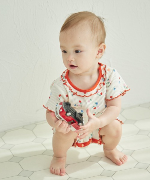 pairmanon（ペアマノン）の「【ベビー】無地 花柄 配色メロー フリル半袖ロンパース（ロンパース・キッズ・ピンク/ホワイト系その他/テラコッタ/ブルー系その他/パープル/モカ/ライトベージュ/イエロー系その他/ブラック/ブルー/ライトイエロー・80/70）」の18枚目の写真