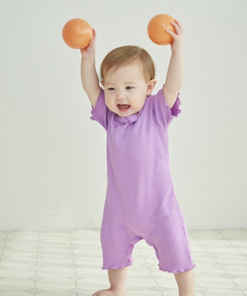 pairmanon（ペアマノン）の「【ベビー】無地 花柄 配色メロー フリル半袖ロンパース（ロンパース・キッズ・ピンク/ホワイト系その他/テラコッタ/ブルー系その他/パープル/モカ/ライトベージュ/イエロー系その他/ブラック/ブルー/ライトイエロー・80/70）」の19枚目の写真