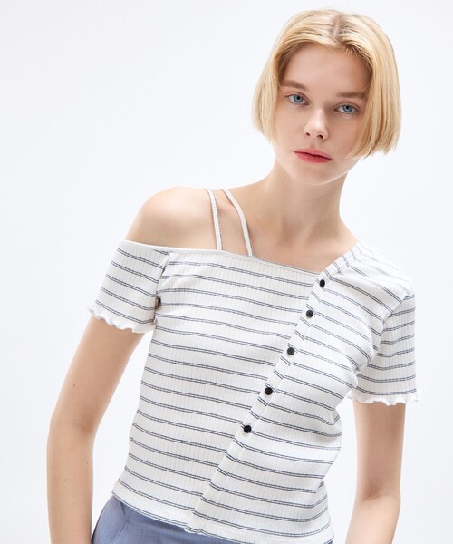 DEICY(デイシー)の「アシメストラップカットソー(Tシャツ/カットソー・レディース・レッド/オフホワイト/アイボリー・FREE)」の17枚目の写真