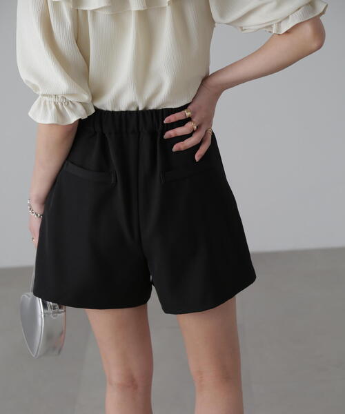 FREE'S MART（フリーズマート）の「◆タックショートパンツ（その他パンツ・レディース・ブラック/ベージュ・SMALL/MEDIUM）」の8枚目の写真