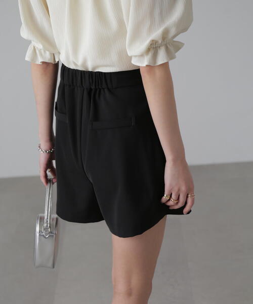 FREE'S MART（フリーズマート）の「◆タックショートパンツ（その他パンツ・レディース・ブラック/ベージュ・SMALL/MEDIUM）」の9枚目の写真