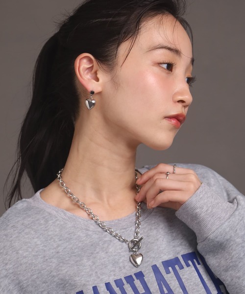 LHME（エルエイチエムイー）の「【WEB限定】“Moment”ポイントハートチャンキーネックレス/サージカルステンレス（金属アレルギー対応）【LHME / エルエイチエムイー】（ネックレス・レディース・シルバー・45cm）」の9枚目の写真