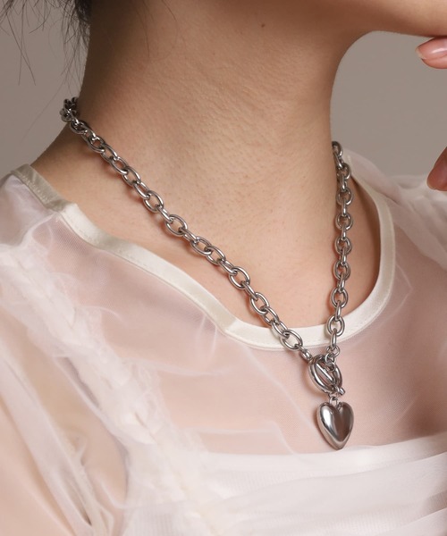 LHME（エルエイチエムイー）の「【WEB限定】“Moment”ポイントハートチャンキーネックレス/サージカルステンレス（金属アレルギー対応）【LHME / エルエイチエムイー】（ネックレス・レディース・シルバー・45cm）」の16枚目の写真