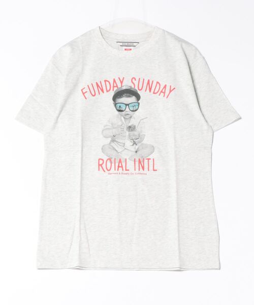 roial（ロイアル）の「DESIGN TEE/ROIAL(ロイアル)スタンダードフィットベイビープリント半袖カットソー（Tシャツ/カットソー・メンズ・オートミール/チャコールグレー/ホワイト/ベージュ/スミクロ/ライトピンク・MEDIUM/LARGE/SMALL/X-LARGE）」の5枚目の写真