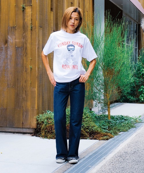 roial（ロイアル）の「DESIGN TEE/ROIAL(ロイアル)スタンダードフィットベイビープリント半袖カットソー（Tシャツ/カットソー・メンズ・オートミール/チャコールグレー/ホワイト/ベージュ/スミクロ/ライトピンク・MEDIUM/LARGE/SMALL/X-LARGE）」の7枚目の写真