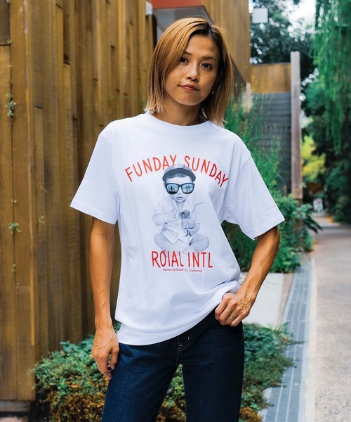 roial（ロイアル）の「DESIGN TEE/ROIAL(ロイアル)スタンダードフィットベイビープリント半袖カットソー（Tシャツ/カットソー・メンズ・オートミール/チャコールグレー/ホワイト/ベージュ/スミクロ/ライトピンク・MEDIUM/LARGE/SMALL/X-LARGE）」の10枚目の写真