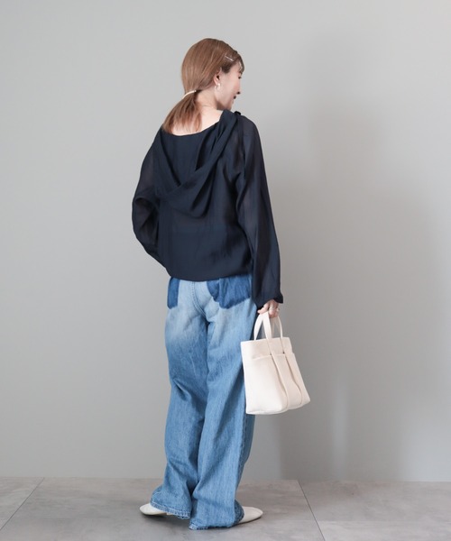 AMERICAN HOLIC(アメリカンホリック)の「接触冷感シアーアノラックパーカー(シャツ/ブラウス・レディース・ネイビー/ライトベージュ・M/L)」の5枚目の写真