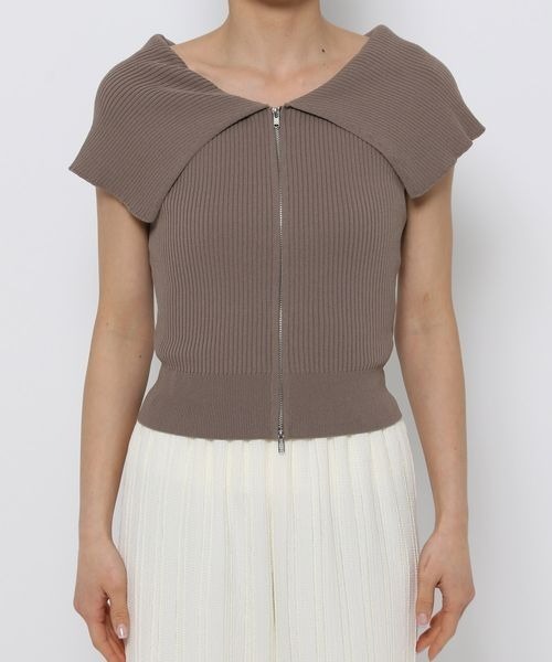 mysty woman（ミスティウーマン）の「ケープカラーZIPニットプルオーバー　121399（ニット/セーター・レディース・モカ/ブラック/オフホワイト・FREE）」の9枚目の写真