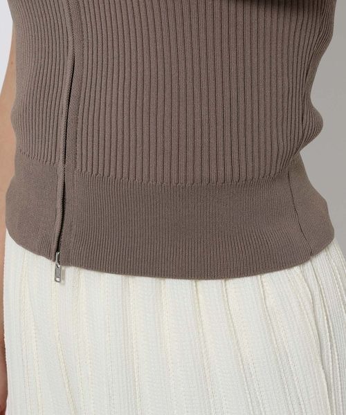 mysty woman（ミスティウーマン）の「ケープカラーZIPニットプルオーバー　121399（ニット/セーター・レディース・モカ/ブラック/オフホワイト・FREE）」の15枚目の写真