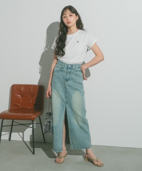 VANNIE U(ヴァニーユー)の「フロントスリットデニムスカート(デニムスカート・レディース・ブルー・FREE)」の5枚目の写真