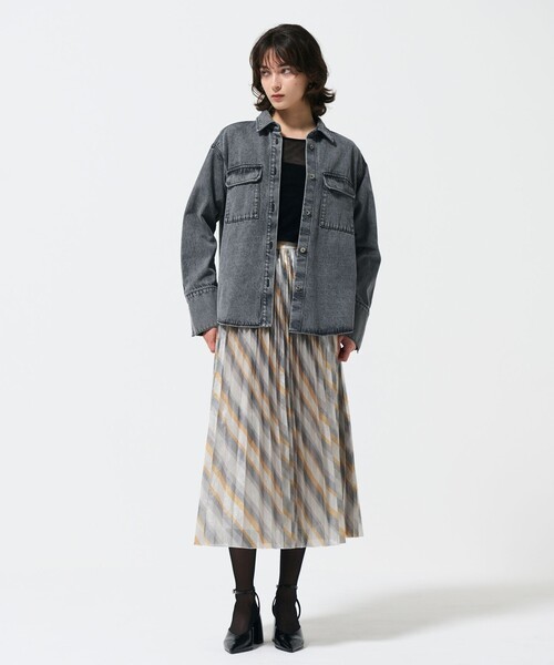 GRACE CONTINENTAL(グレースコンチネンタル)の「ラメラインプリーツスカート(スカート・レディース・パープル/イエロー・36)」の11枚目の写真