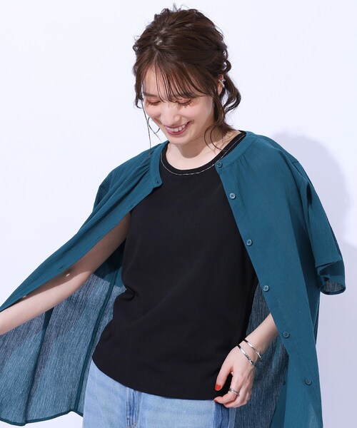 SHOO・LA・RUE（シューラルー）の「さりげないビーズで差をつける ビーズネックタンクトップ（タンクトップ・レディース・ホワイト/ブラック/ダークグレー・03/04/02）」の2枚目の写真