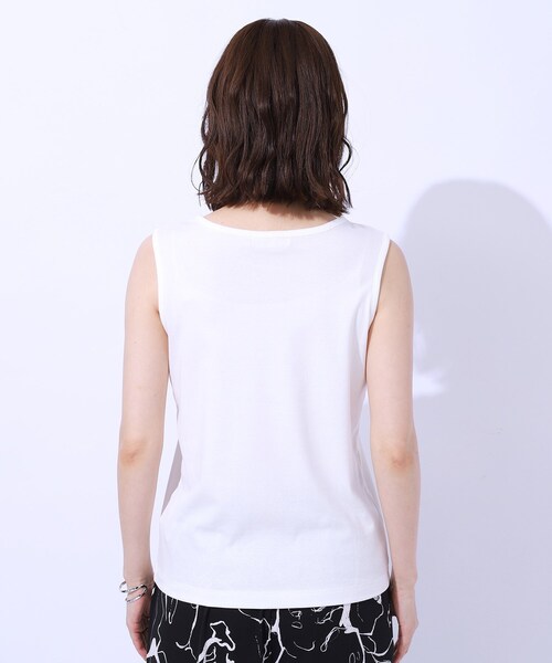 SHOO・LA・RUE（シューラルー）の「さりげないビーズで差をつける ビーズネックタンクトップ（タンクトップ・レディース・ホワイト/ブラック/ダークグレー・03/04/02）」の9枚目の写真