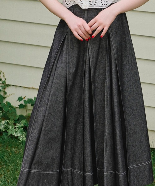 idem(イデム)の「made in Japan tuck denim skirt/日本製デニムスカート(デニムスカート・レディース・ブラック・SMALL/FREE)」の6枚目の写真