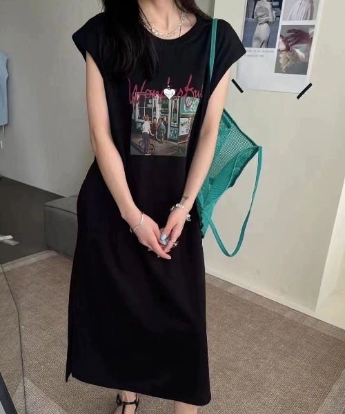 Achic(アシック)の「ノースリーブプリントワンピース(ワンピース・レディース・ライトグレー/ブラック/ダークグレー・M)」の1枚目の写真