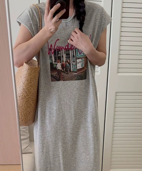 Achic(アシック)の「ノースリーブプリントワンピース(ワンピース・レディース・ライトグレー/ブラック/ダークグレー・M)」の7枚目の写真