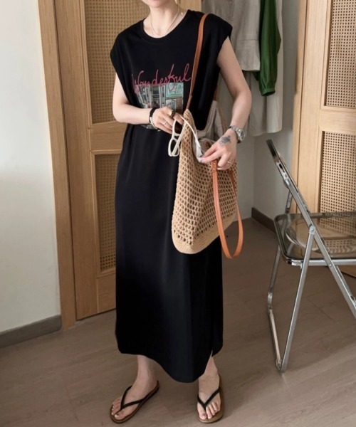 Achic(アシック)の「ノースリーブプリントワンピース(ワンピース・レディース・ライトグレー/ブラック/ダークグレー・M)」の22枚目の写真