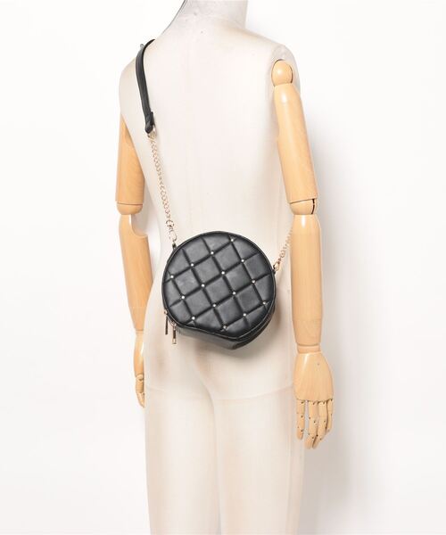 one wayザッカ(ワンウェイザッカ)の「ラウンドキルティングショルダーバッグ(ショルダーバッグ・レディース・ホワイト/ピンク/アイボリー/ブラック・FREE)」の14枚目の写真