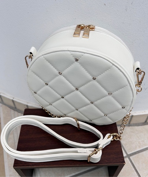 one wayザッカ(ワンウェイザッカ)の「ラウンドキルティングショルダーバッグ(ショルダーバッグ・レディース・ホワイト/ピンク/アイボリー/ブラック・FREE)」の16枚目の写真