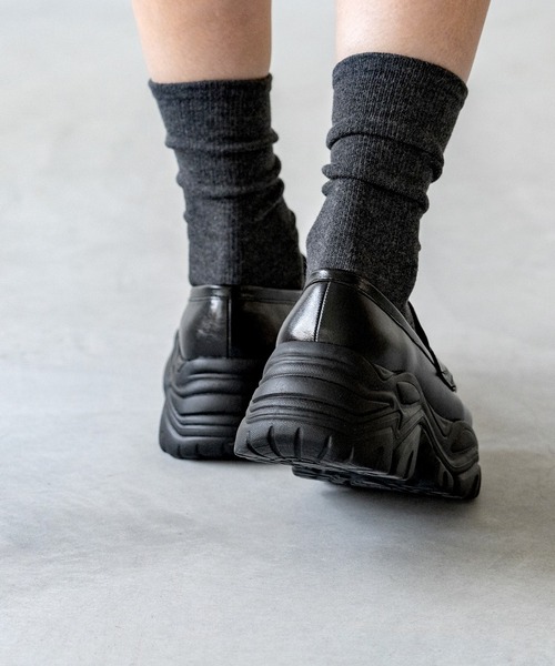 menue(メヌエ)の「【 新色追加 】厚底スニーカーソール コインローファー(ローファー・レディース・シルバー/ブラック/ブラウン・40/39/38/37/36/35)」の22枚目の写真