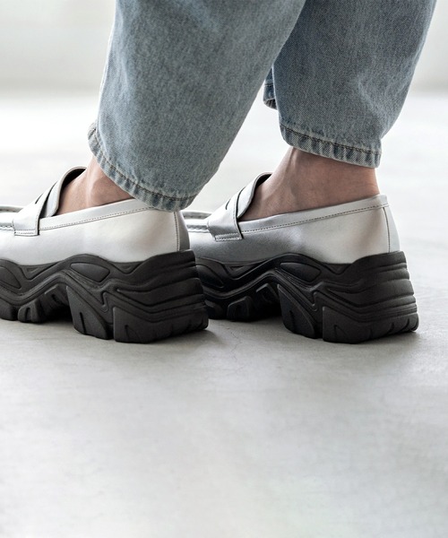 menue(メヌエ)の「【 新色追加 】厚底スニーカーソール コインローファー(ローファー・レディース・シルバー/ブラック/ブラウン・40/39/38/37/36/35)」の14枚目の写真